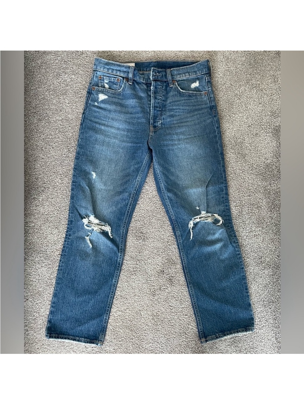 Gap high waist Cropped medium wash distressed denim size 30